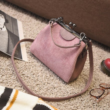 Laden Sie das Bild in den Galerie-Viewer, LARA HEGEDAL - Handtasche aus Cord