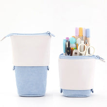 Laden Sie das Bild in den Galerie-Viewer, LARA HEGEDAL - Pop-up-Federtasche aus Cord